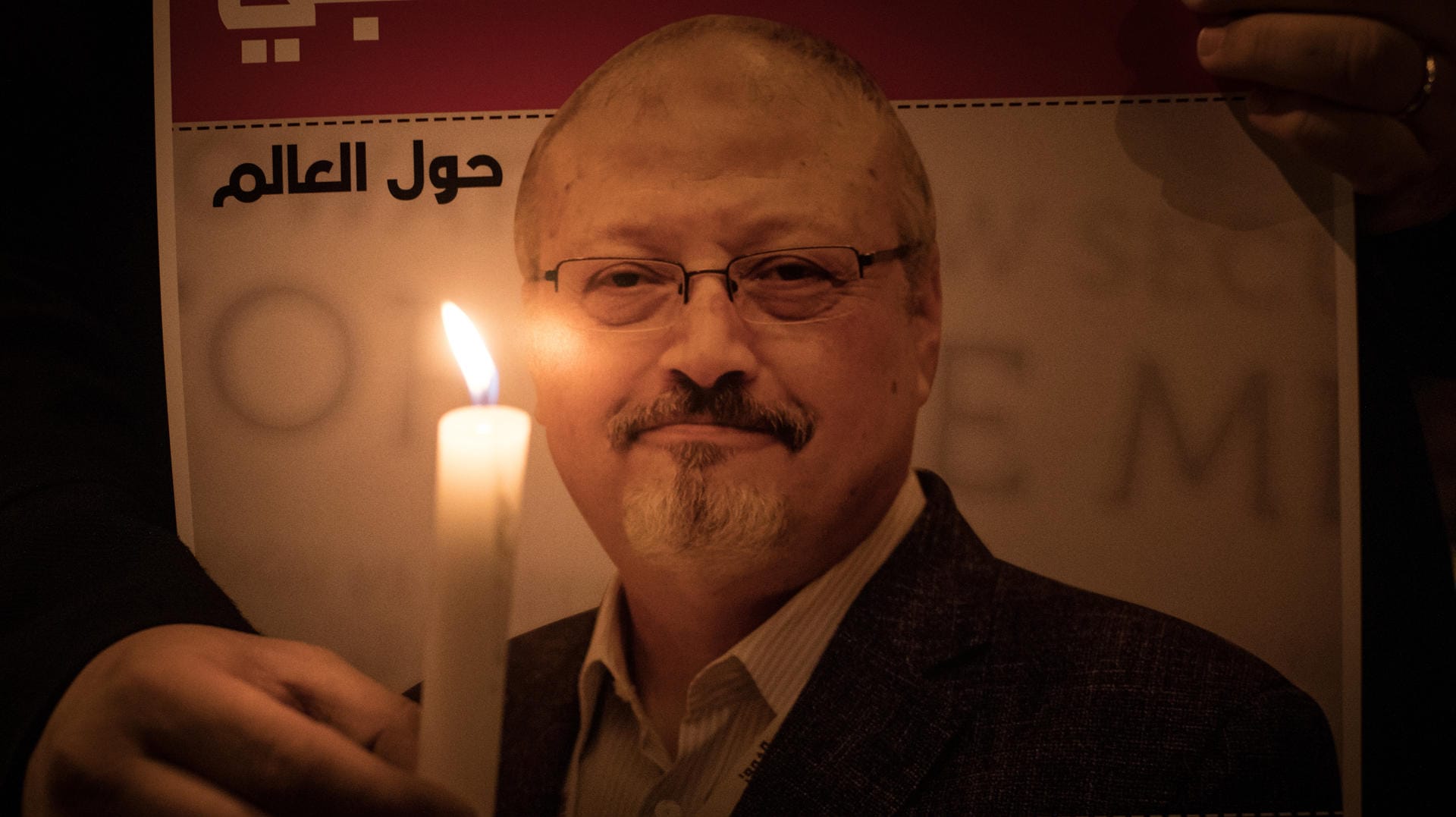 Ein Plakat mit dem Foto von Jamal Khashoggi (Archivbild): Der Journalist und Regierungskritiker wurde am 2. Oktober 2018 im saudiarabischen Konsulat in Istanbul ermordet.