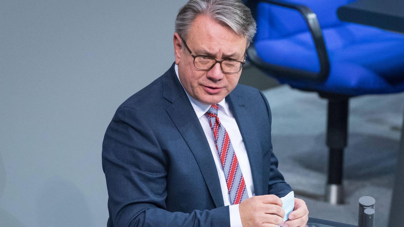 Georg Nüßlein: Der Politiker ist wegen der Masken-Affäre aus der CSU ausgetreten.