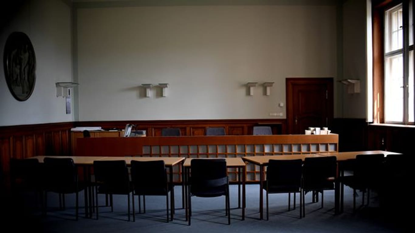 Gerichtssaal im Kammergericht in Berlin-Schöneberg (Symbolfoto): Ein 32-jähriger Syrer muss elf Jahre in Haft.