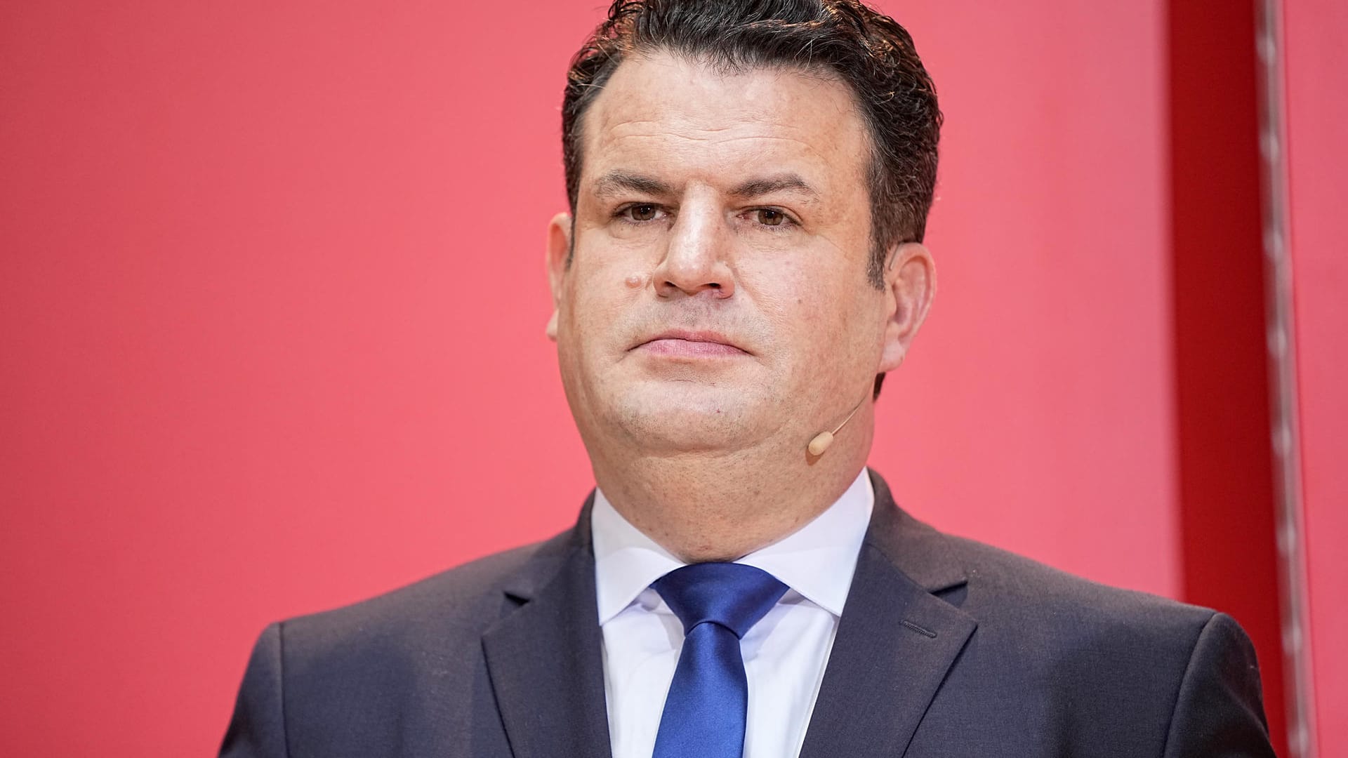 Hubertus Heil: Der SPD-Politiker soll seinen Posten als Arbeitsminister behalten – und will bald einen Gesetzentwurf zur Erhöhung des Mindestlohns vorlegen.