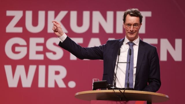Hendrik Wüst (CDU) Hendrik Wüst (CDU)