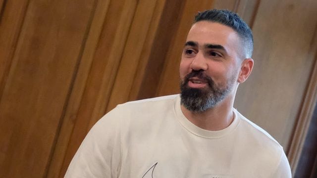 Für den Dreh eines Musikvideos hat Rapper Bushido einen Bochumer Friseursalon besucht. Für den Dreh eines Musikvideos hat Rapper Bushido einen Bochumer Friseursalon besucht.
