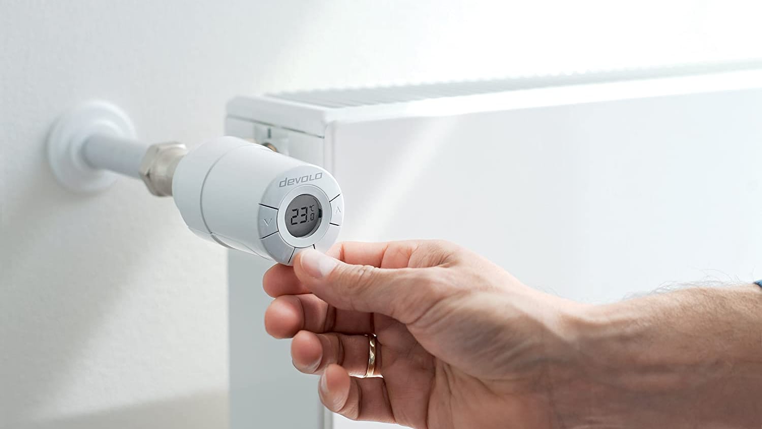 Deal-Highlight: Mit dem Heizkörperthermostat von Devolo können Sie Heizkosten und Energie sparen.