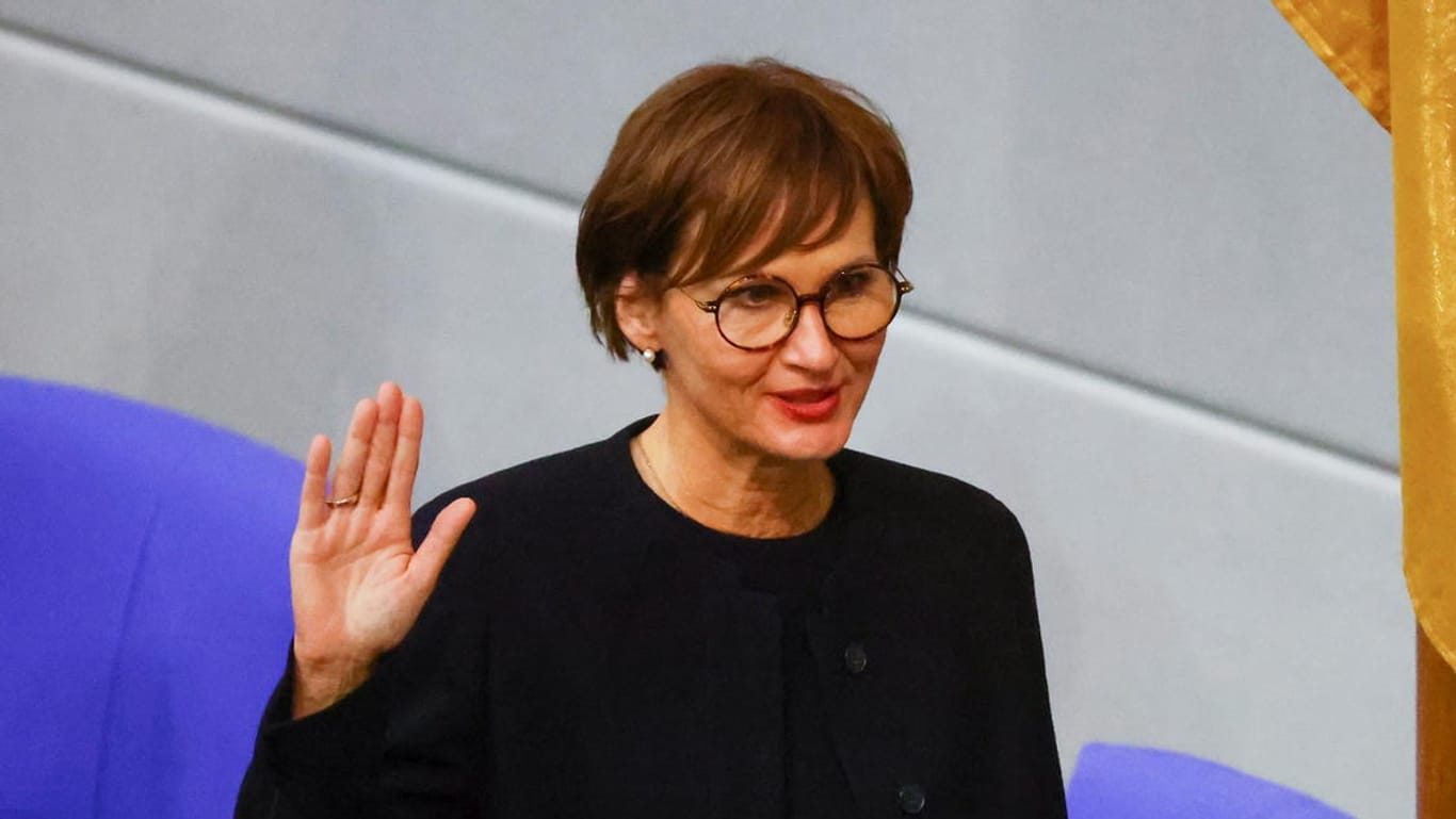 Bettina Stark-Watzinger: Die FDP-Politikerin folgt auf Anja Karliczek als Bildungsministerin.