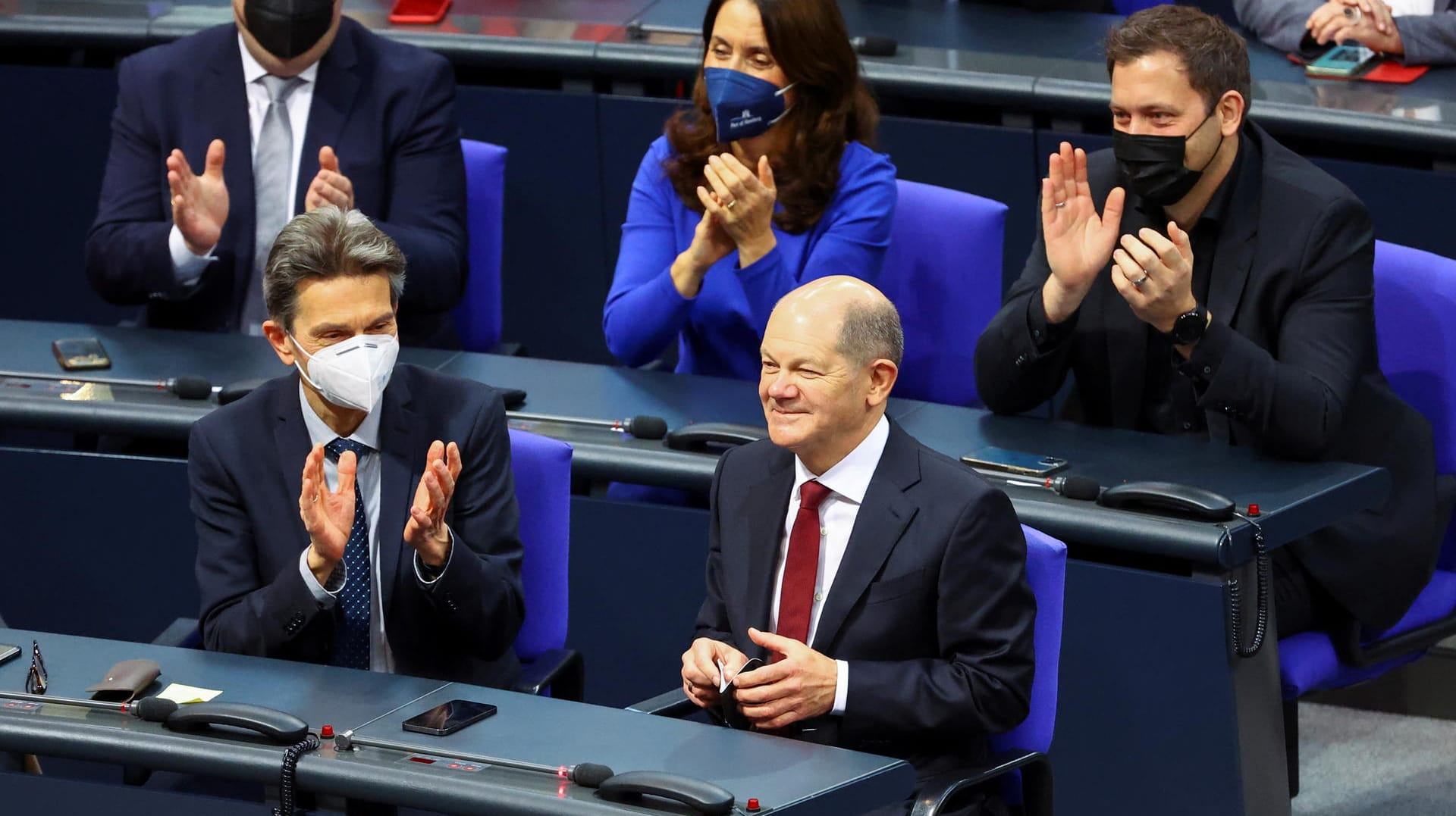 Olaf Scholz: Ein "Ja" im Sitzen.