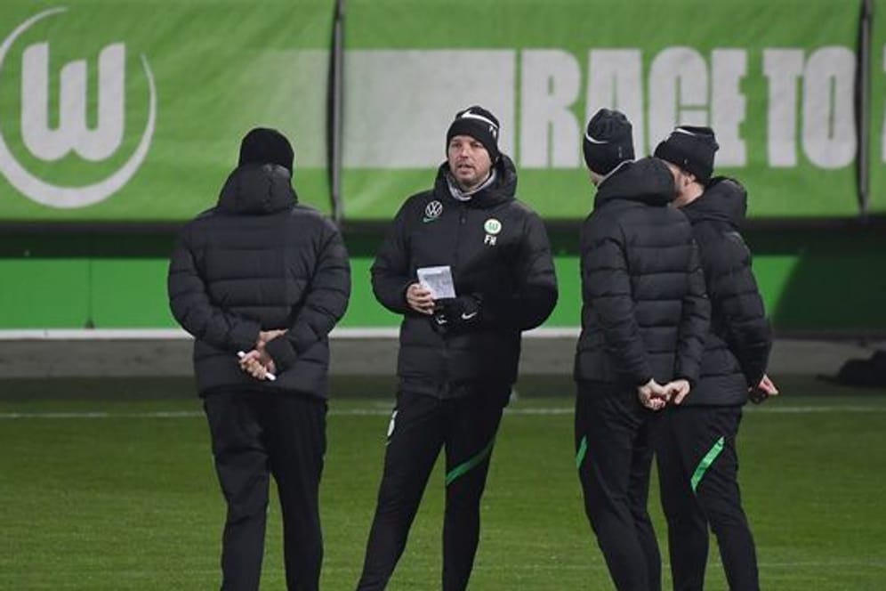 Wolfsburgs Trainer Florian Kohfeldt (M)