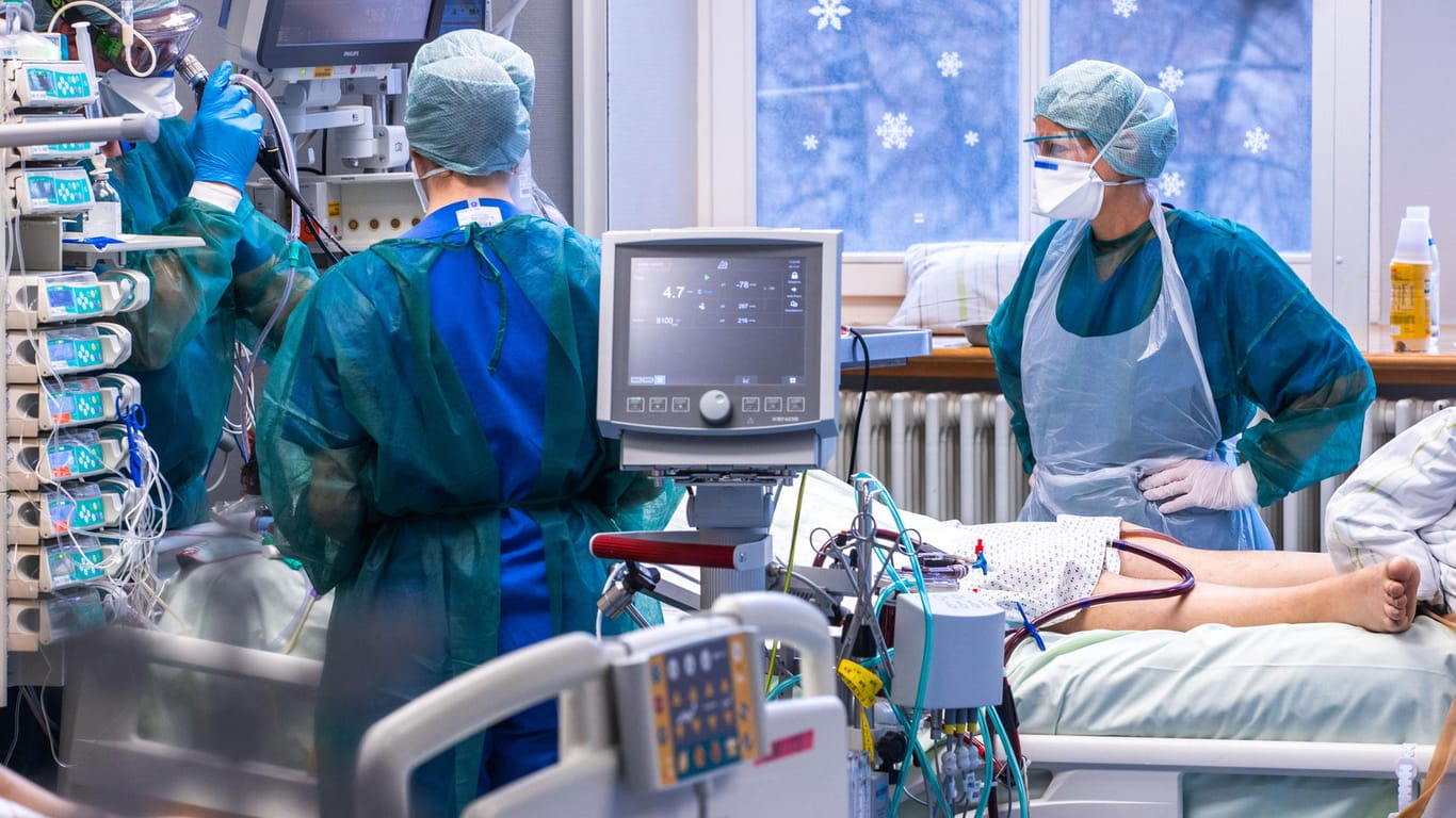 Patienten auf der Intensivstation: Die Lage in Deutschland besorgt viele Mediziner.