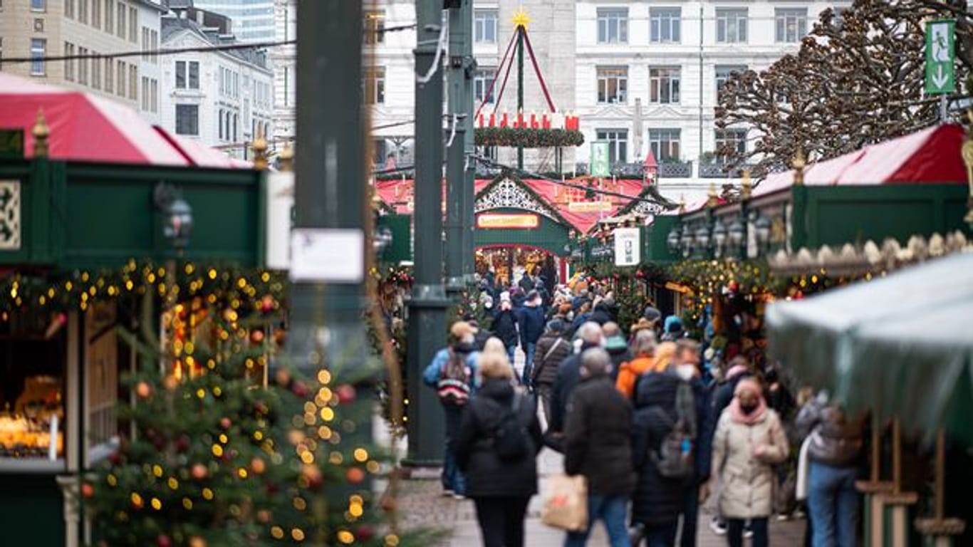 Zwischenbilanz zu Hamburger Weihnachtsmärkten