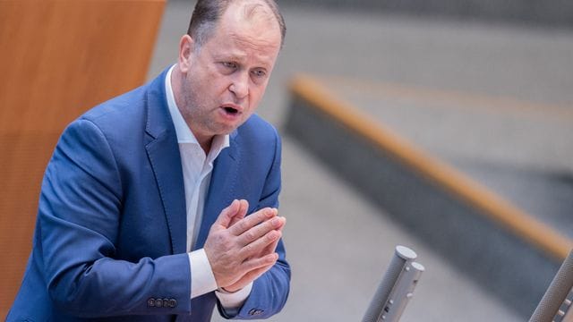 Joachim Stamp (FDP) Joachim Stamp (FDP)