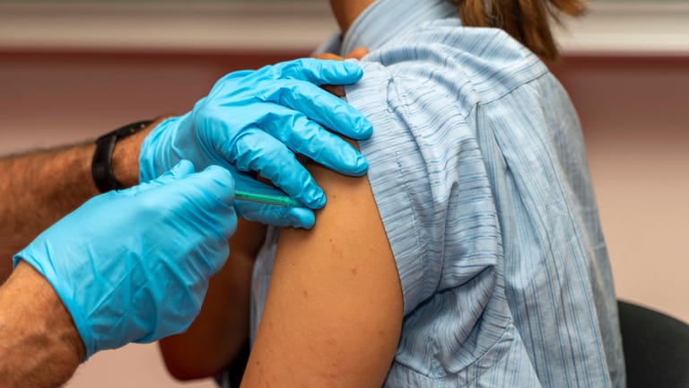 Corona-Impfung: Die Impfquote könnte um bis zu fünf Prozent höher sein, als angegeben.