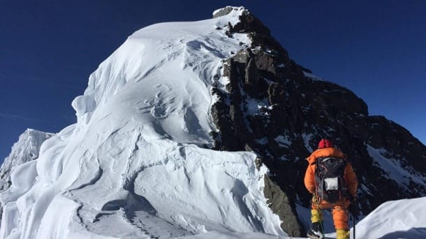 Juli: Als 44. Mensch überhaupt hat ein Südkoreaner die 14 höchsten Berge der Welt erklommen. Kim Hong Bin soll dabei der erste Mensch mit einer Behinderung sein, dem das gelungen ist. Bereits vor 30 Jahren hat der Mann seine zehn Finger aufgrund von Erfrierungen während eines Solo-Aufstiegs am Denali (früher Mount McKinley) in Alaska verloren.