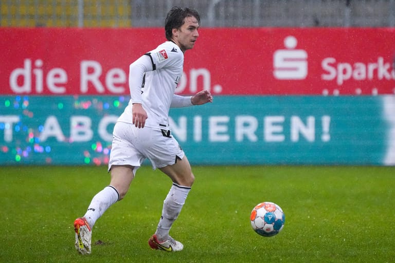 Eine noch längere Pause hat auch Gianluca Gaudino hinter sich. Der ehemalige Bayern-Spieler machte drei Monate lang kein Spiel, kehrte am vergangenen Wochenende gegen Paderborn erstmals zurück in den Kader, spielte drei Minuten.