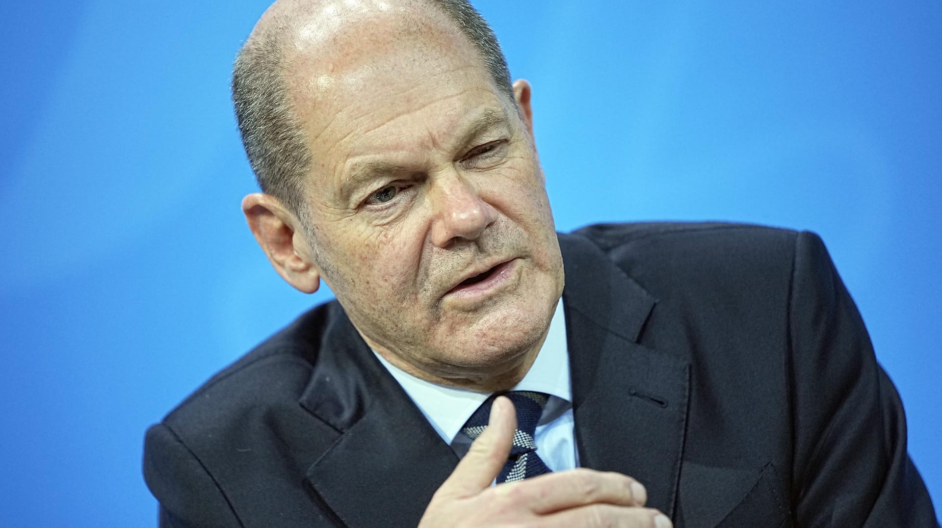 Olaf Scholz: Erstmals nahm Scholz an dem Bund-Länder-Treffen als neuer Bundeskanzler teil. Olaf Scholz: Erstmals nahm Scholz an dem Bund-Länder-Treffen als neuer Bundeskanzler teil.