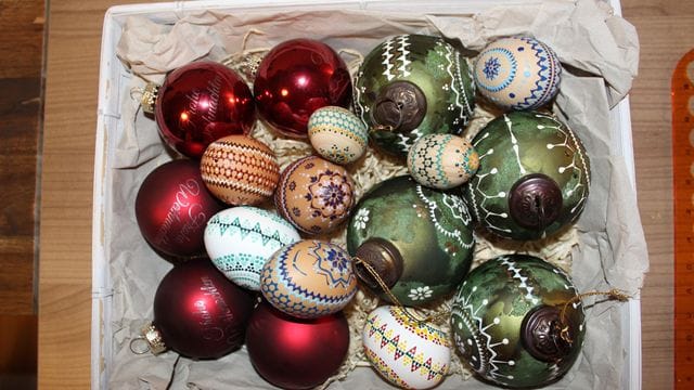 Normalerweise gehören die ursprünglichen sorbischen Muster auf die Osterklassiker aus der Lausitz.