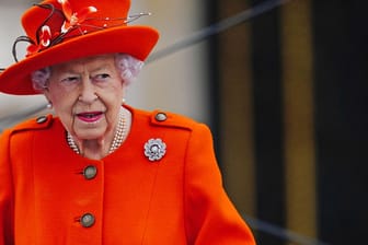 Queen Elizabeth II.: Die britische Presse berichtet von den Weihnachtsplänen der Monarchin.