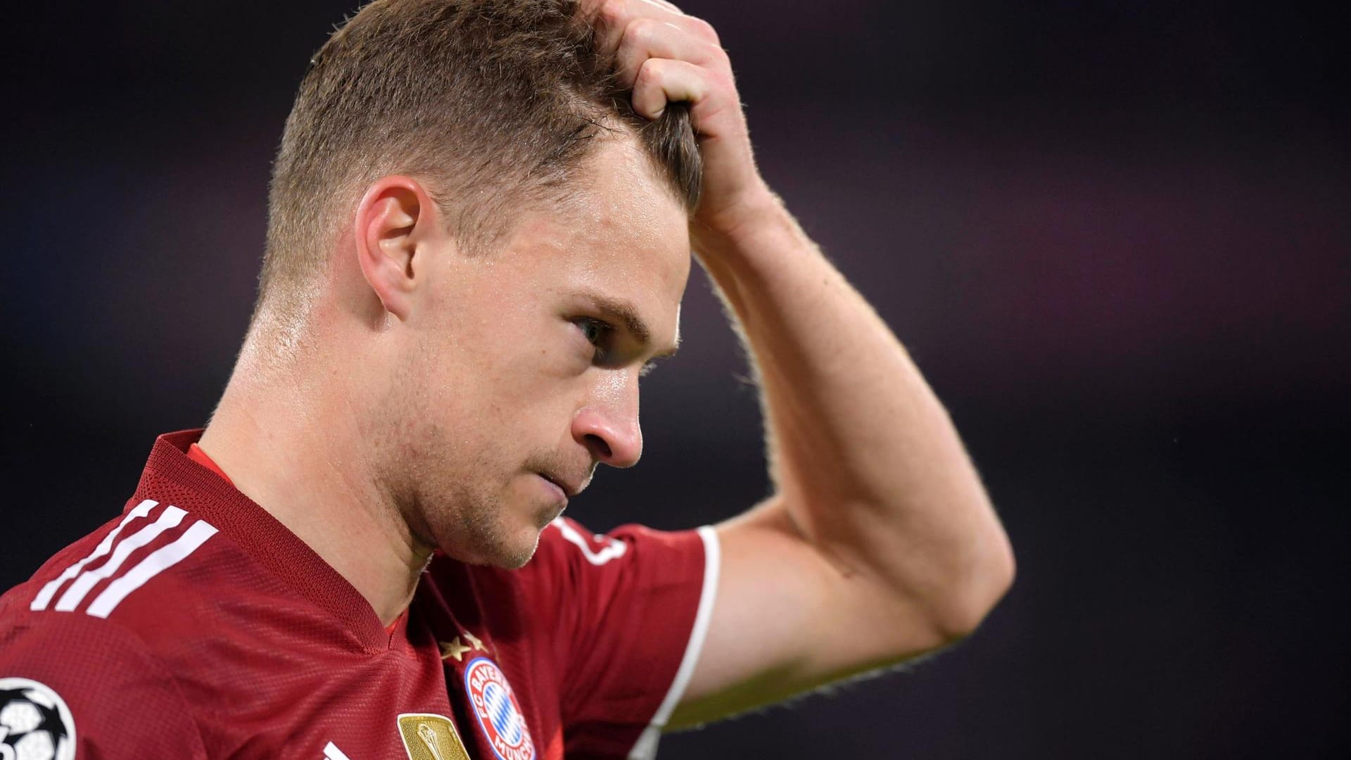 Joshua Kimmich: Der Nationalspieler wird dem FC Bayern noch längere Zeit fehlen.