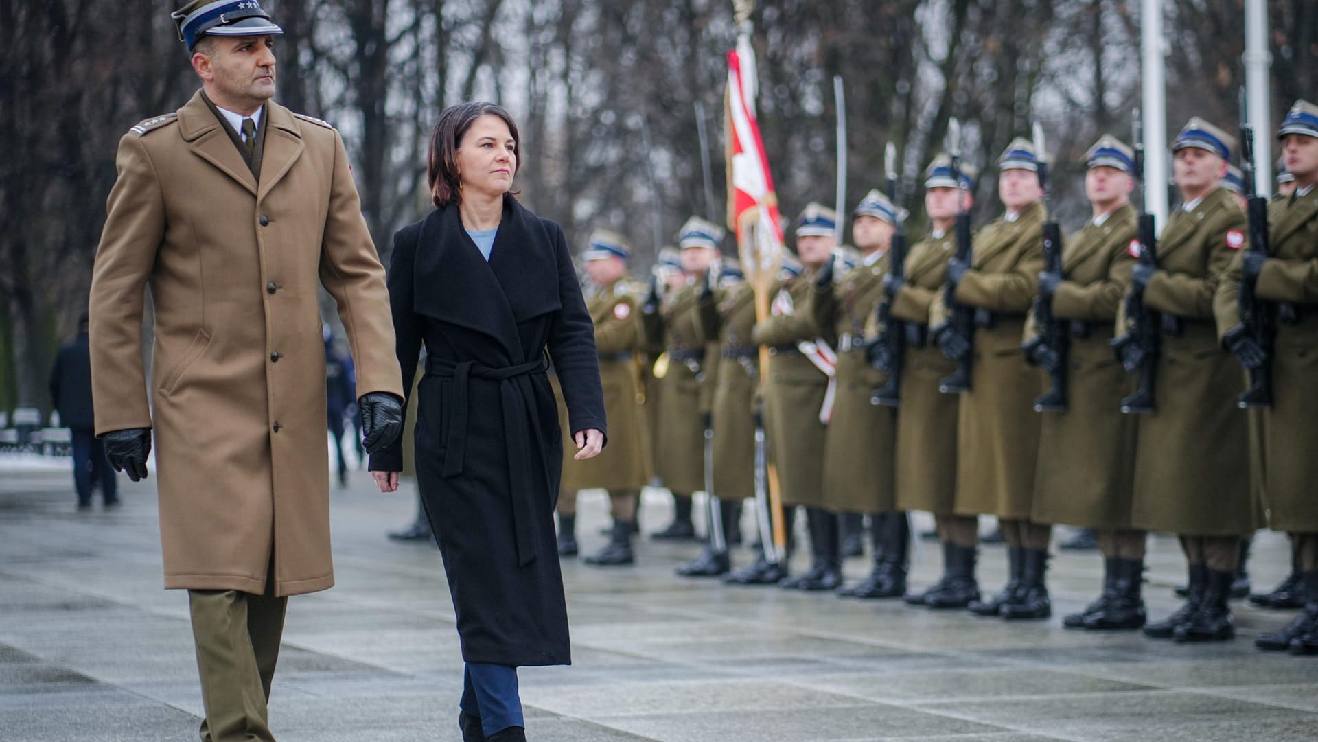 Außenministerin Annalena Baerbock beim Antrittsbesuch in Polen: Die scheidende Bundesvorsitzende von Bündnis 90/Die Grünen will eine ehrlichere Außenpolitik. Na, dann mal los.