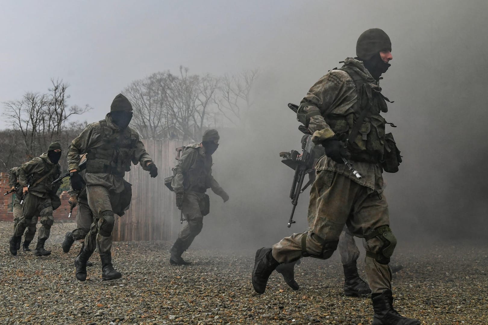 Russische Soldaten bei einer Übung (Symbolbild): Der Wagner Group werden schwere Menschenrechtsverletzungen vorgeworfen.