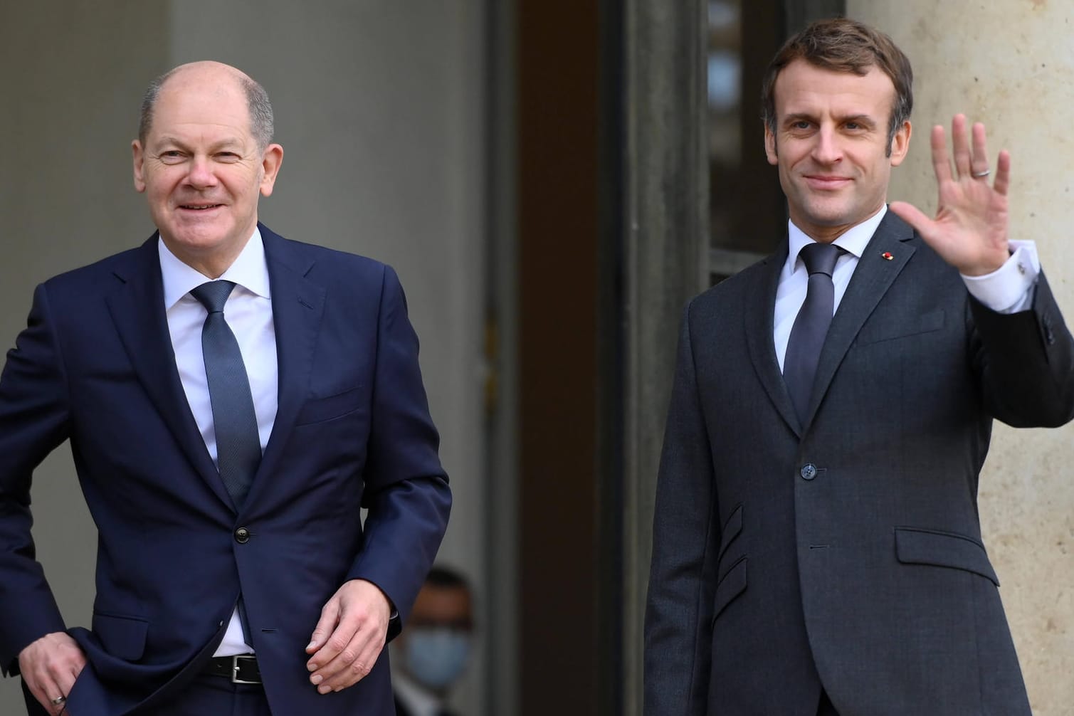 Olaf Scholz und Emmanuel Macron: Der neue Bundeskanzler macht seine ersten Antrittsbesuche.