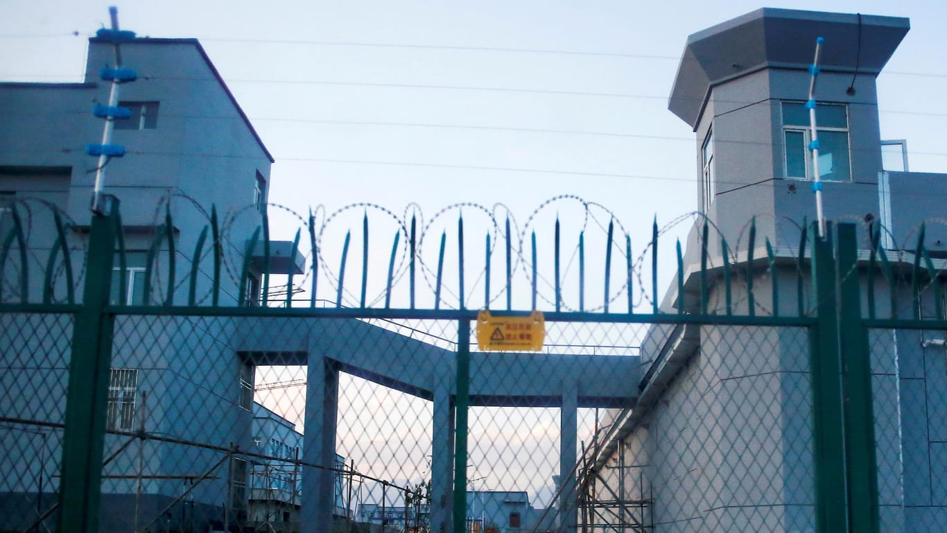Ein Haftlager in der chinesischen Provinz Xinjiang: Angehörige der Minderheit der Uiguren werden in solchen Lagern eingesperrt.