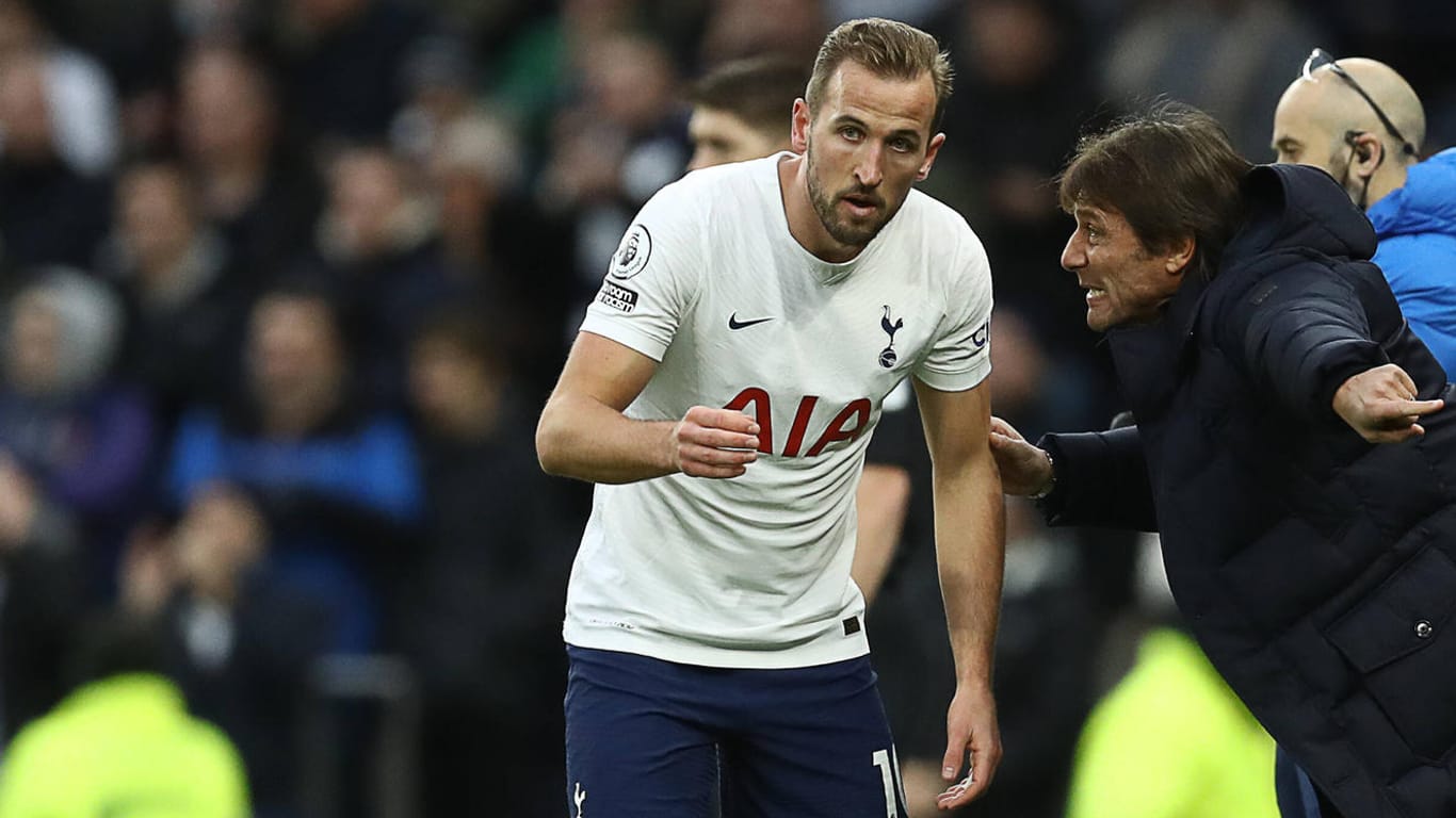 Es bleibt weiterhin fraglich, ob Tottenham-Kapitän Harry Kane im kommenden Jahr auch im Europapokal Anweisungen von Coach Antonio Conte erhält (v.l.).