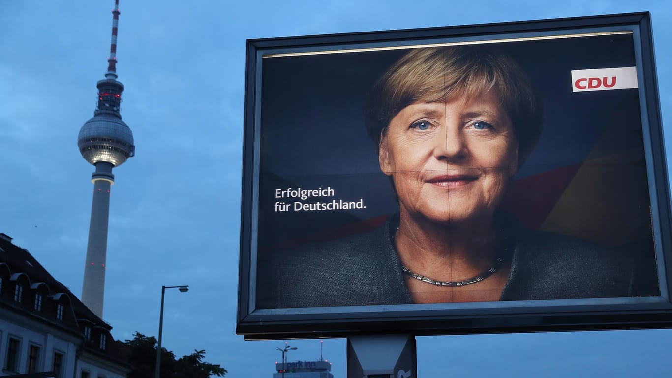 Das waren noch Zeiten: Als die langjährige Kanzlerin Angela Merkel 2017 für den Bundestagswahlkampf kandidierte, war der Rückhalt für die CDU noch groß.