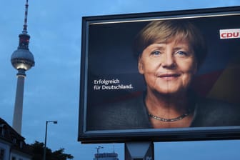 Das waren noch Zeiten: Als die langjährige Kanzlerin Angela Merkel 2017 für den Bundestagswahlkampf kandidierte, war der Rückhalt für die CDU noch groß.