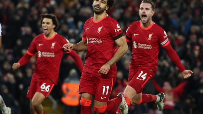Mohamed Salah von Liverpool feiert den ersten Treffer seiner Mannschaft.
