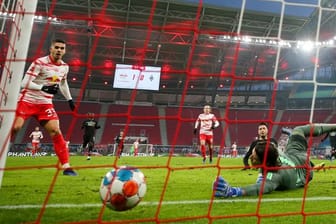 André Silva trifft zum 2:0 für Leipzig