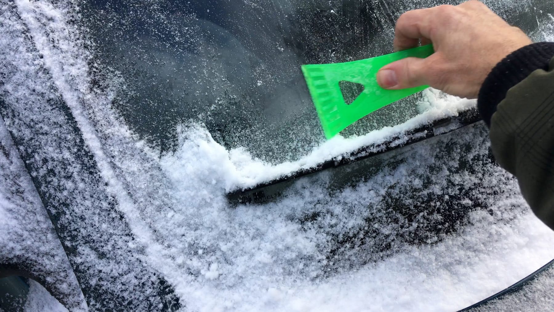 Autopflege im Winter: So schützen Sie das Auto vor Frost und Salz