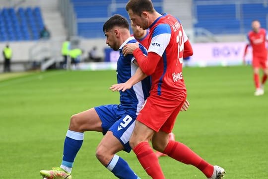 Malik Batzmaz gegen Jonas Föhrenbach