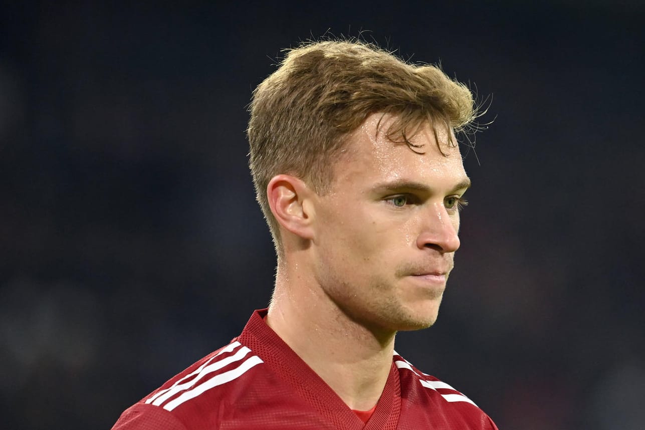 Wird laut seinem Mannschaftsarzt nicht mit langfristigen Folgend der Corona-Erkrankung zu kämpfen haben: Bayern-Star Joshua Kimmich.