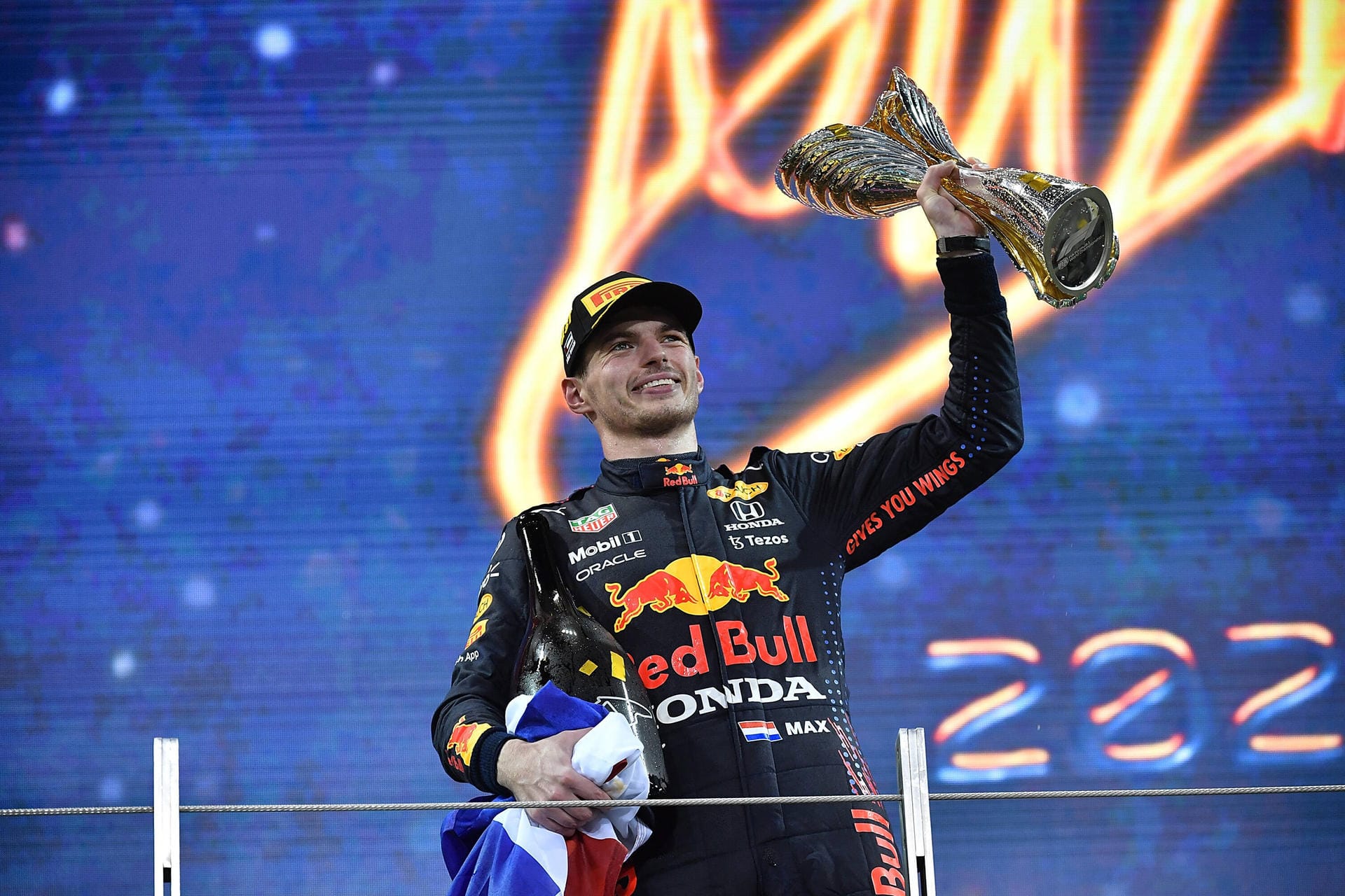 Max Verstappen ist Formel-1-Weltmeister 2021. Der Niederländer setzte sich in einem atemberaubenden Saisonfinale gegen seinen Rivalen Lewis Hamilton durch. Es ist der größte Triumph in der Karriere des 24-Jährigen. t-online blickt zurück auf seine Anfänge.