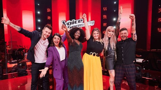 Die Gewinnerinnen und Gewinner aus dem "The Voice of Germany"-Halbfinale: Sebastian Krenz (l-r), Linda Elsener, Gugu Zulu, Katarina Mihaljevic sowie Charlene und Florian Gallant.