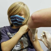 Corona-Impfung für Kinder: Fünf- bis Elfjährige können in Deutschland nun auch geimpft werden.