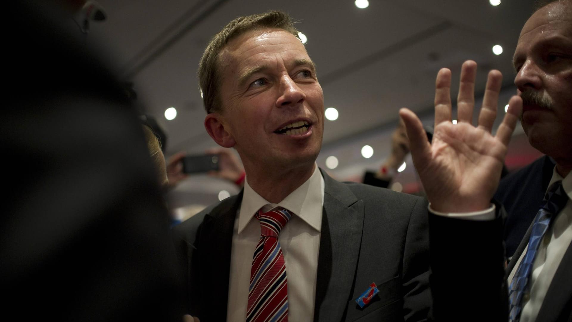 Bernd Lucke verpasste mit seiner AfD den Einzug in den Bundestag knapp: Als die Partei die Fünf-Prozent-Hürde schaffte, hatte sie die Ära Lucke längst hinter sich gelassen.