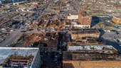Die Innenstadt von Mayfield im US-Bundesstaat Kentucky liegt in Trümmern, nachdem ein verheerender Tornado durch die Region gezogen ist.