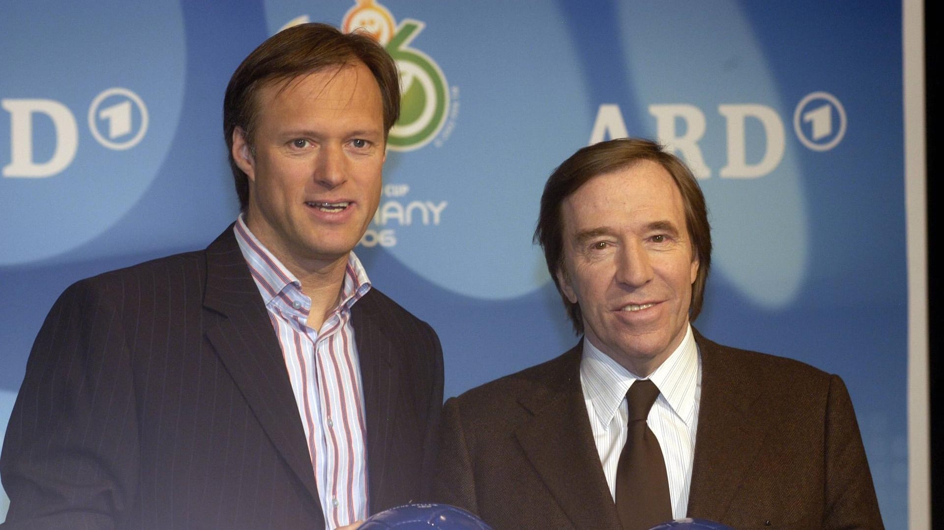 Die beiden prägten eine Ära in der "Sportschau": Gerhard Delling (l.) und Günter Netzer.