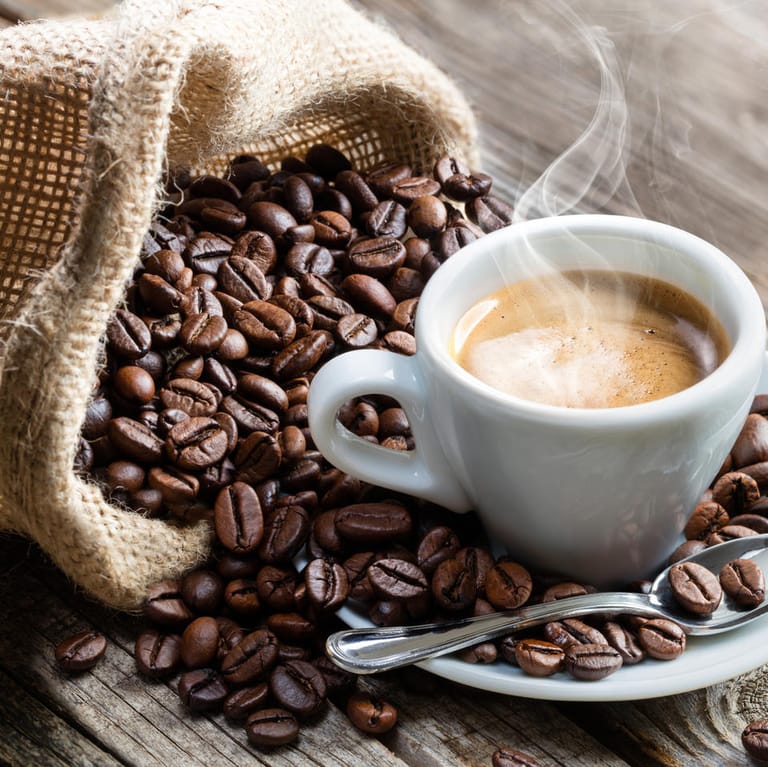 Stiftung Warentest: Diese Kaffeebohnen sorgen im Test bei Crema und Espresso für den besten Geschmack.
