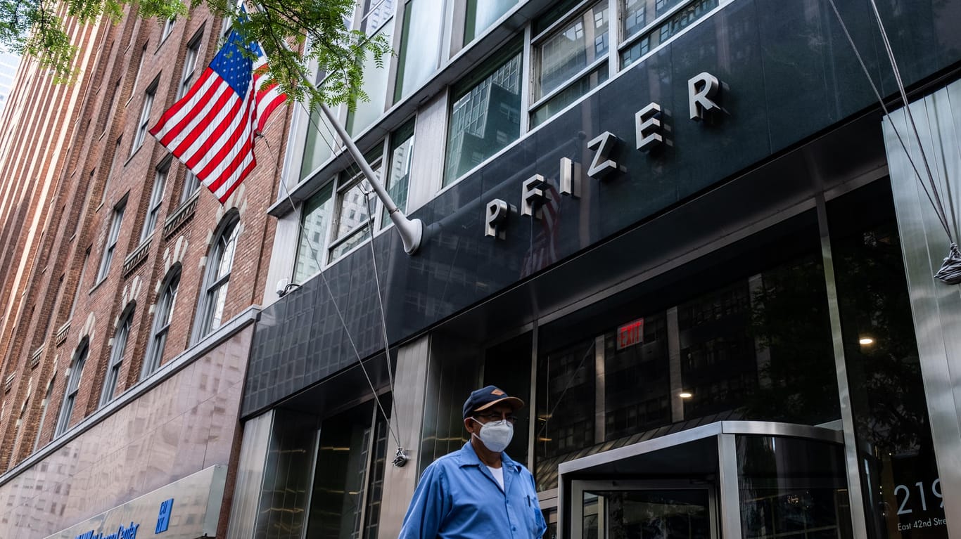 Hauptquartier des US-Konzerns Pfizer (Archivbild): Der Biontech-Partner ist ein Gewinner der Pandemie und plant bereits die nächste Übernahme.