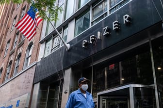 Hauptquartier des US-Konzerns Pfizer (Archivbild): Der Biontech-Partner ist ein Gewinner der Pandemie und plant bereits die nächste Übernahme.