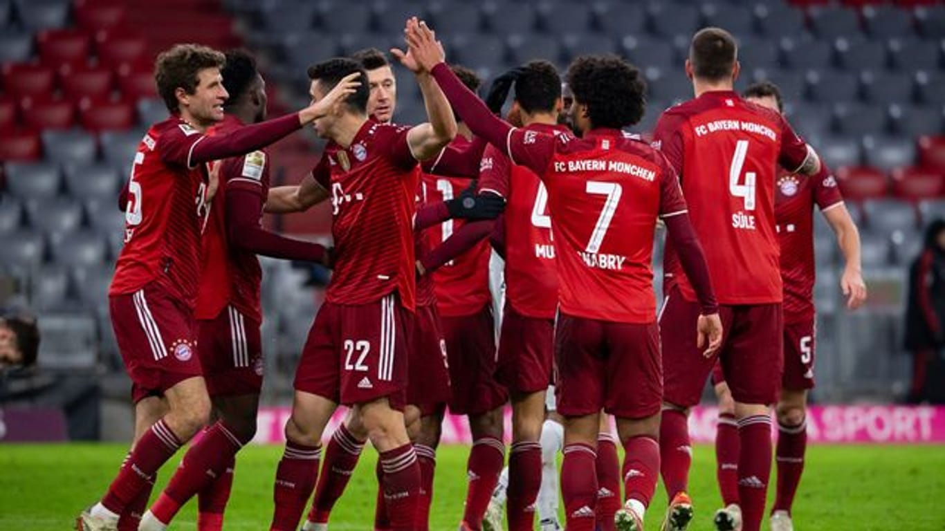 Die Bayern wollen in Stuttgart die Herbstmeisterschaft perfekt machen.