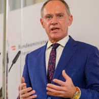 Gerhard Karner, Innenminister von Österreich: "Ich bedaure die Aussagen von damals".