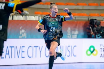 Emily Bölk und die deutschen Handballerinnen spielen gegen Spanien um den Einzug ins WM-Halbfinale.