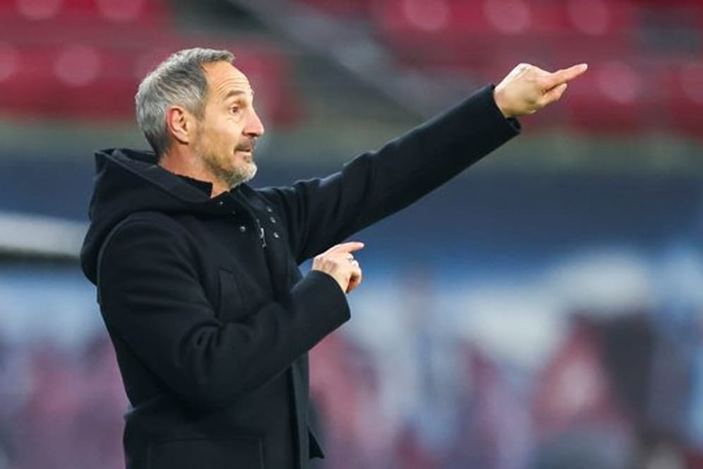 Trainer Adi Hütter trifft mit Mönchengladbach auf seinen Ex-Club Frankfurt.