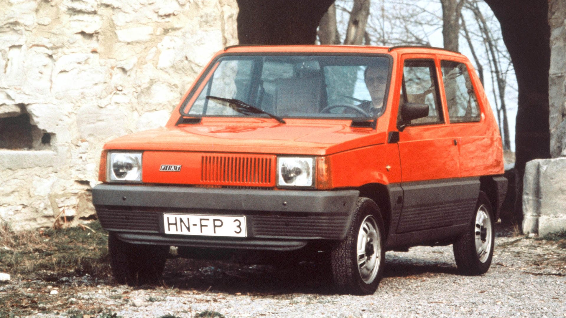 Kult um die Kiste: Das kantig-reduzierte Design und der volkstümliche Preis lassen Designexperten vom Fiat Panda schwärmen.