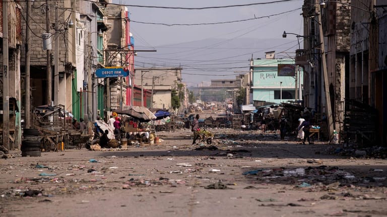 Straße in Haiti (Symbolbild): Bei einem Tanklaster-Unglück sind viele Menschen gestorben.