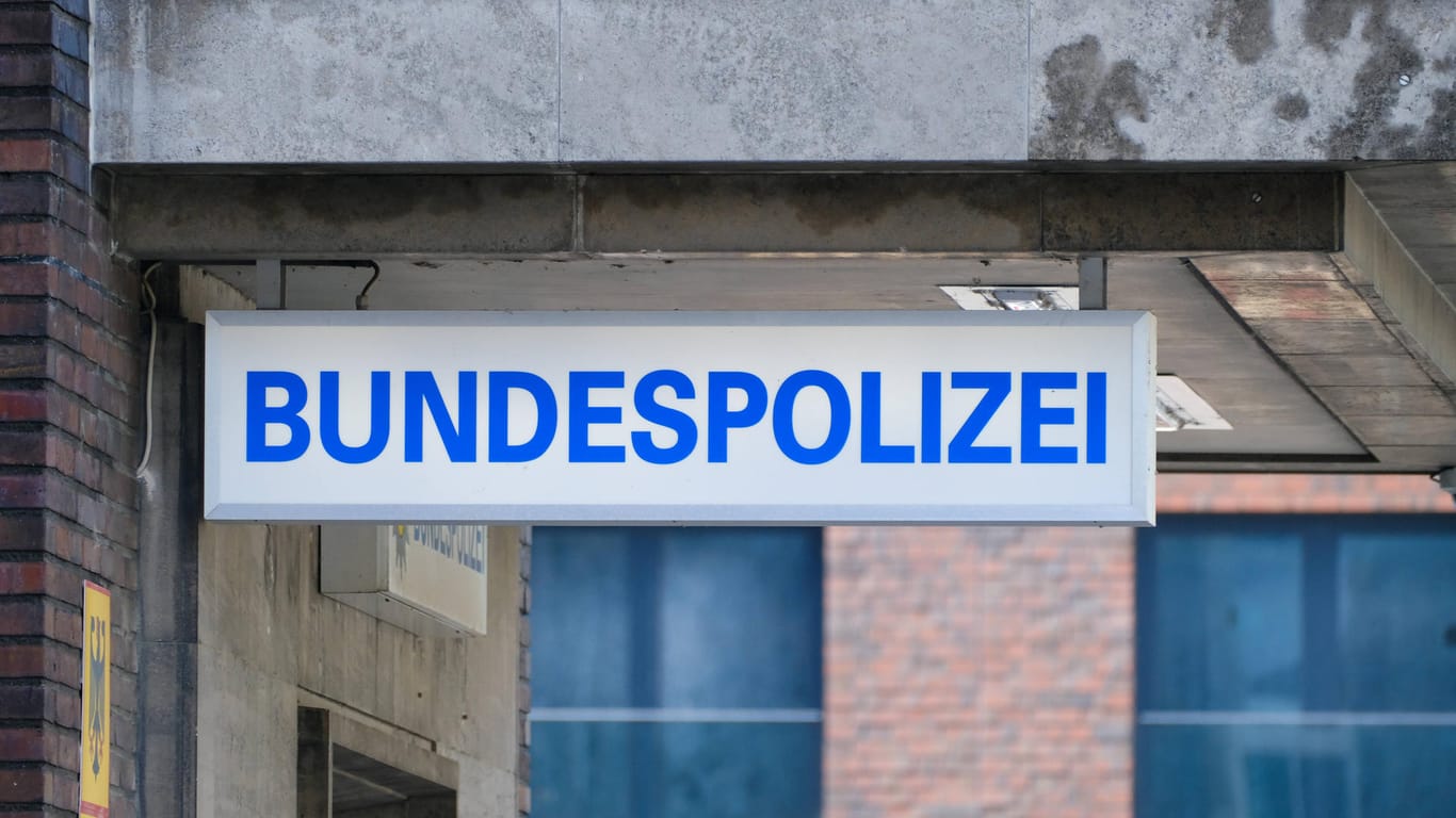 Wache der Bundespolizei (Symbolbild): Der 16-Jährige aus Essen suchte bei der Polizei in Hagen Schutz vor der Kälte.