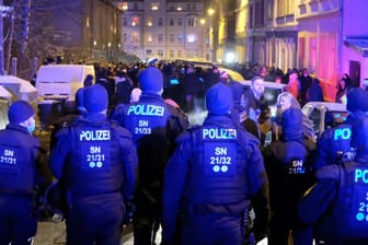 Proteste in Freiberg: Die Demonstrierenden kritisieren die Maßnahmen zur Bekämpfung der Pandemie.