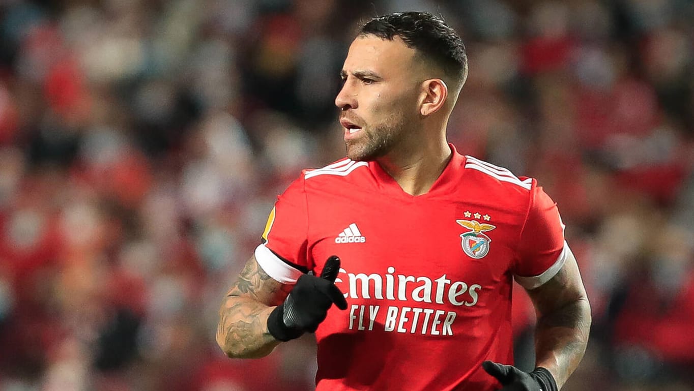 Nicolas Otamendi: Für die argentinische Nationalmannschaft hat er bisher 87 Spiele gemacht, für Benfica stand er schon 60 Mal auf dem Platz. Nicolas Otamendi: Für die argentinische Nationalmannschaft hat er bisher 87 Spiele gemacht, für Benfica stand er schon 60 Mal auf dem Platz.